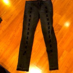 Black tie stick jeans